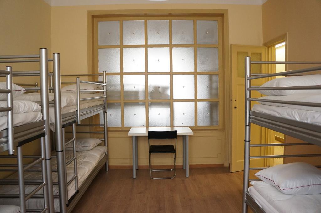Es Hostel Saint-Gilles ภายนอก รูปภาพ