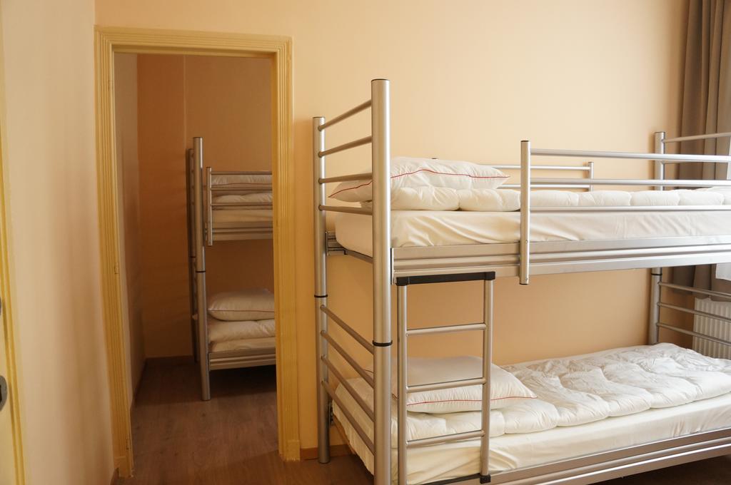 Es Hostel Saint-Gilles ภายนอก รูปภาพ