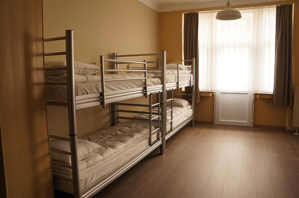 Es Hostel Saint-Gilles ภายนอก รูปภาพ