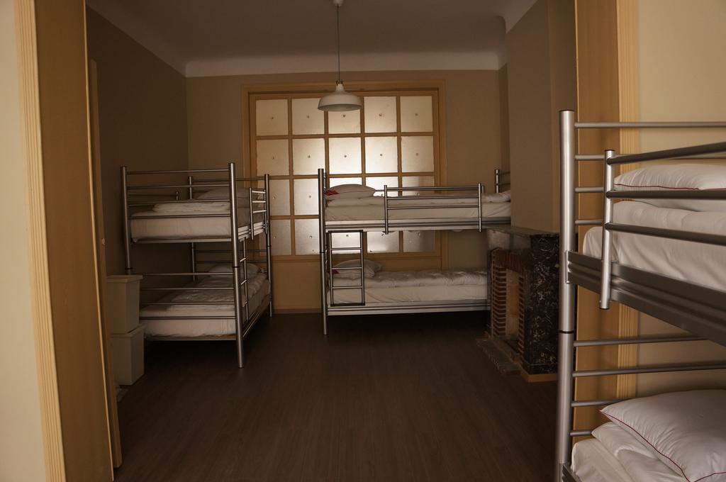 Es Hostel Saint-Gilles ภายนอก รูปภาพ
