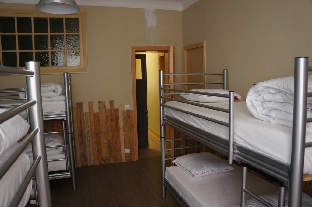 Es Hostel Saint-Gilles ภายนอก รูปภาพ