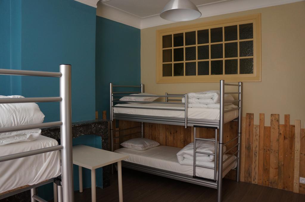 Es Hostel Saint-Gilles ภายนอก รูปภาพ