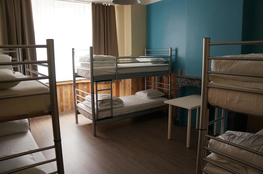 Es Hostel Saint-Gilles ภายนอก รูปภาพ