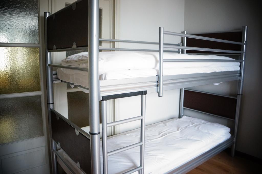 Es Hostel Saint-Gilles ห้อง รูปภาพ