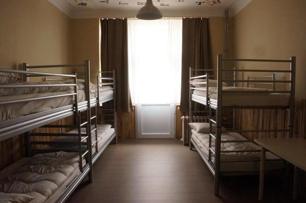 Es Hostel Saint-Gilles ภายนอก รูปภาพ